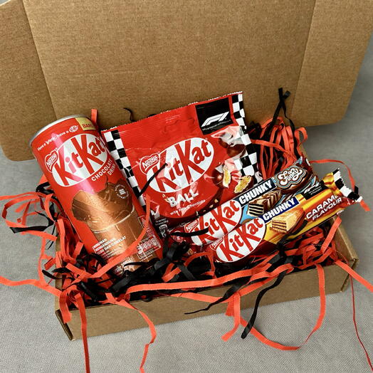 Подарочный набор сладостей KitKat / Сладкий бокс в подарок парню, девушке, ребенку / шоколад Кит Кат