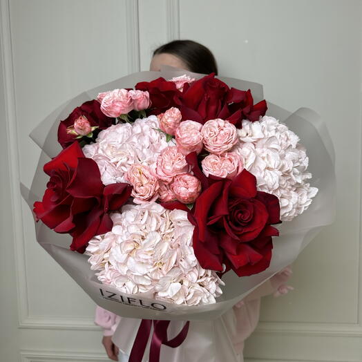 Сборный букет с французскими красными розами 🌹