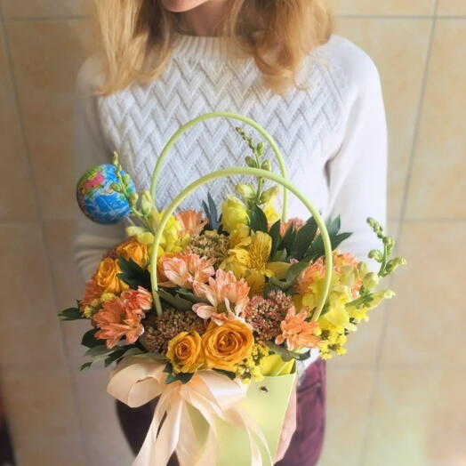 Композиция из альстромерии и розы 😍