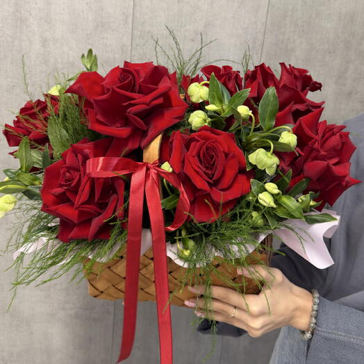 Цветы в корзине 🌹🌹🌹🌹🌹