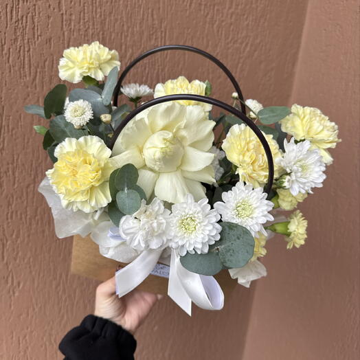 Милая композиция в сумке 🌸 нежная композиция Flowalova 🤍