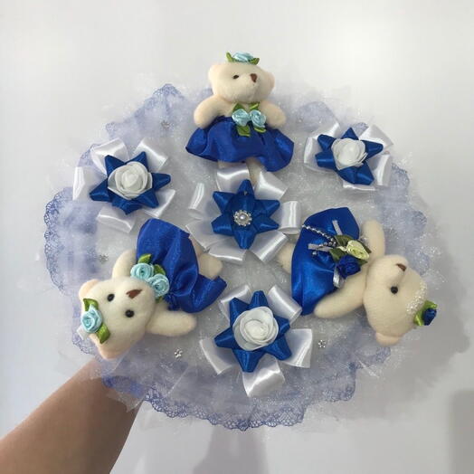 Букетик из мишек