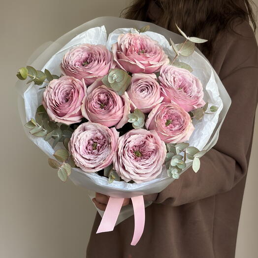 Пионовидные розы Peony Kiss с эвкалиптом
