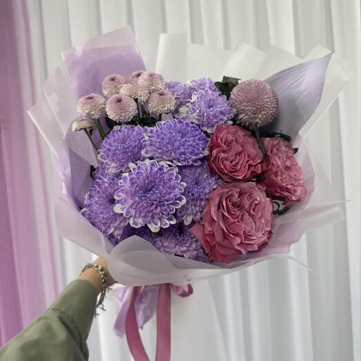 «Сиреневые хризантемы, розовые розы и пуговки» 💜🌸