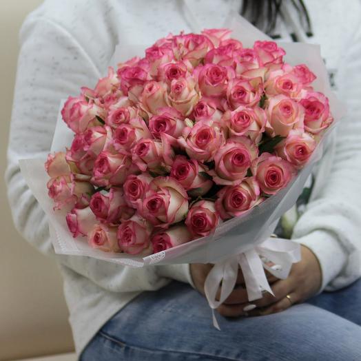 Bouquet of 51 roses "Bright pink Jumilia roses in designer packaging"