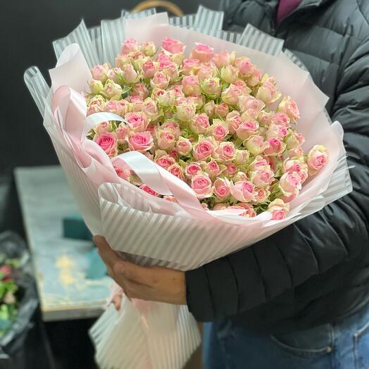 Букет «Нежность» из кустовых роз