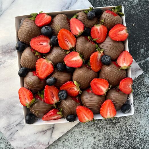 Клубника в шоколаде  "Красота"