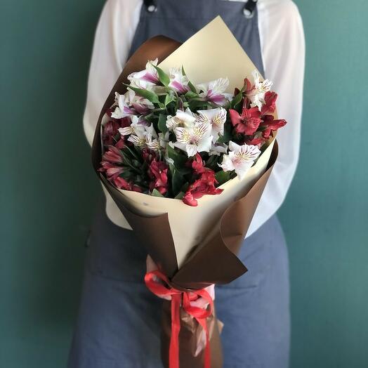Bouquet of alstroemeria "Scarlet dawns"