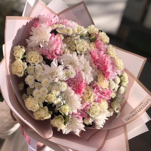 Delicate lace bouquet 🤍