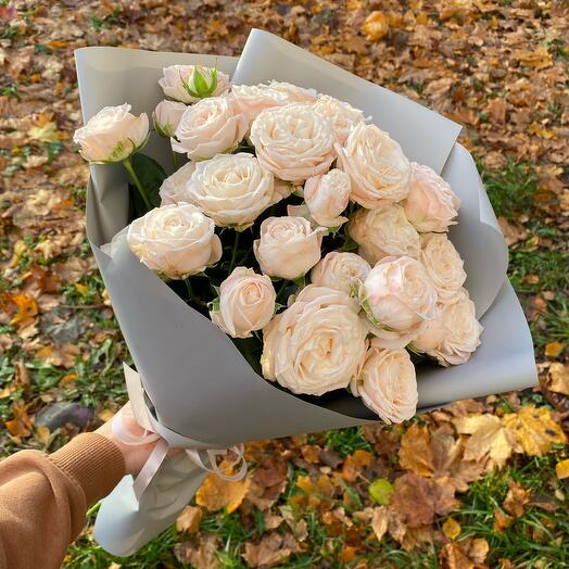 Моно из 9 кустовых роз