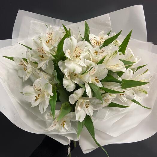 Monobucket of white alstroemeria