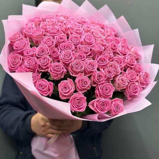 Ramo de rosas Rosadas en paquete de diseño