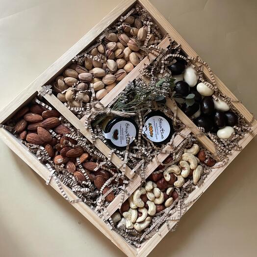 A box of nuts and honey mousse