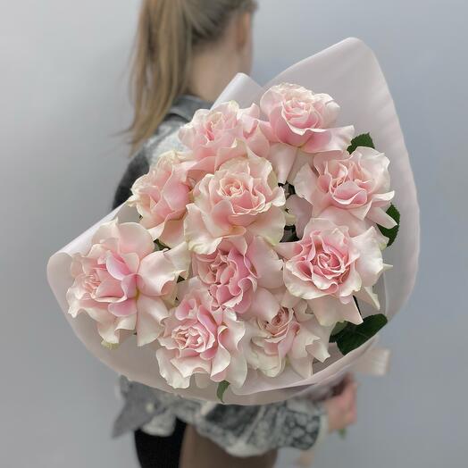 Bouquet of 11 French roses