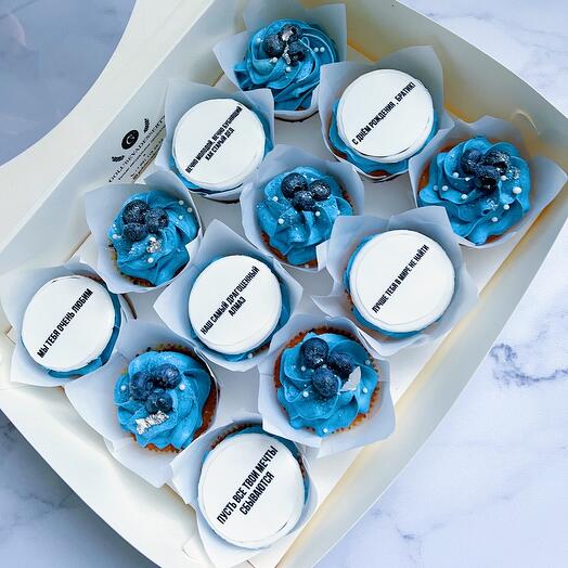 Cupcakes with the inscription 12 pieces