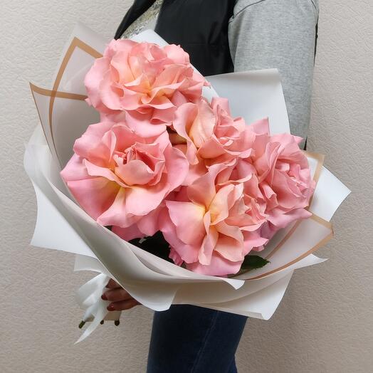 5 delicadas rosas francesas