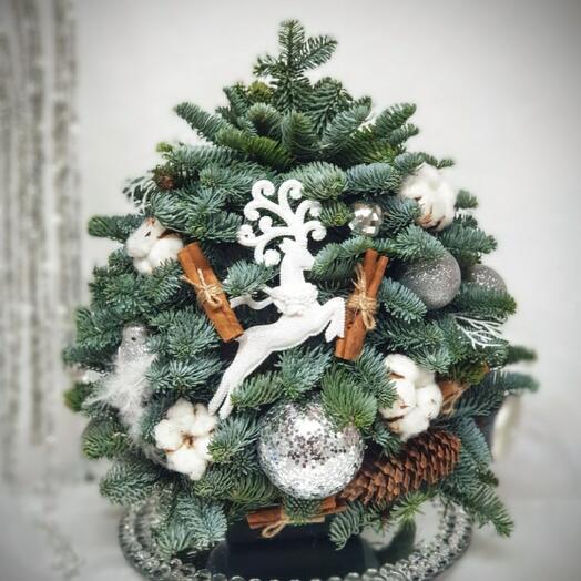 Новогодняя Елочка в белом