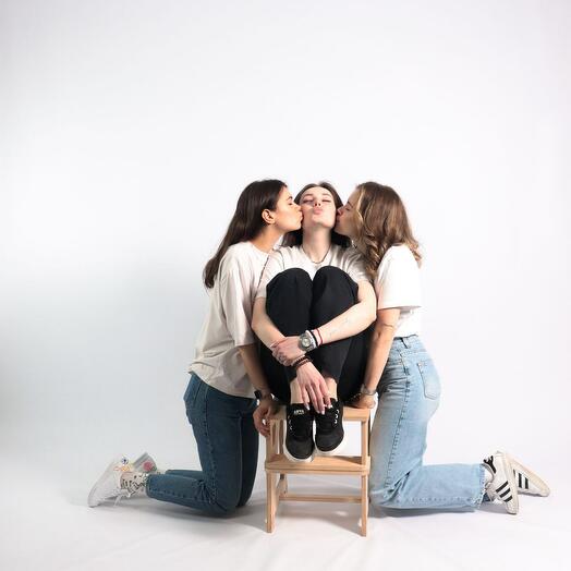 Съемка без фотографа компанией, 2 часа. Доступны подарочные сертификаты