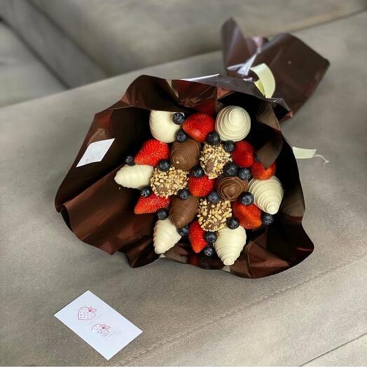 Букет из клубники