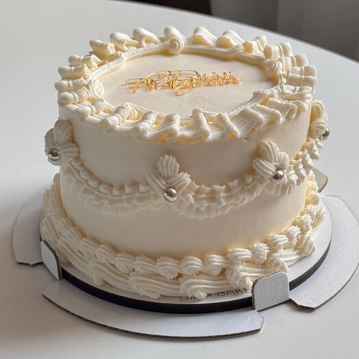 Pastel de cumpleaños con volantes