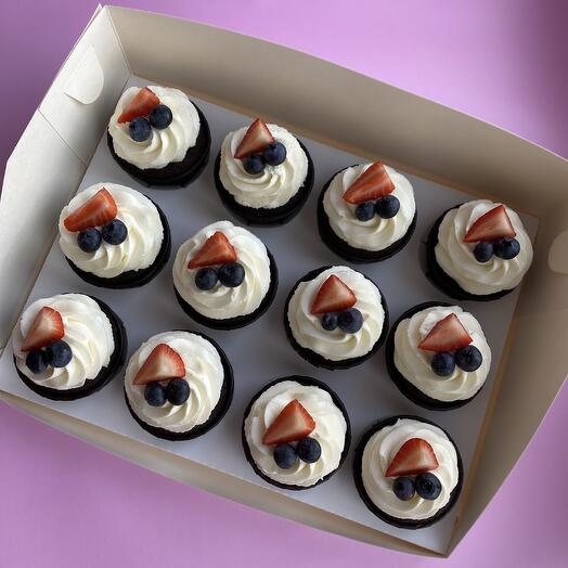 Набор капкейков 12 шт