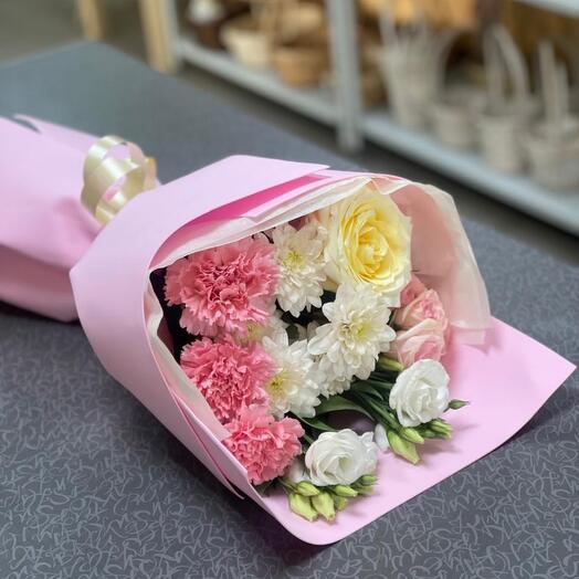 Букет эустома,диантус, хризантема,розы