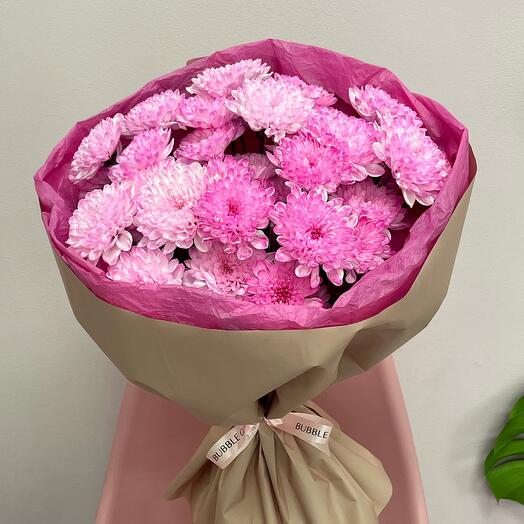 Bouquet of pink chrysanthemums