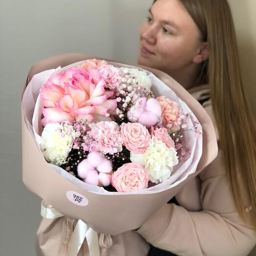 Пудровый букет стойких цветов