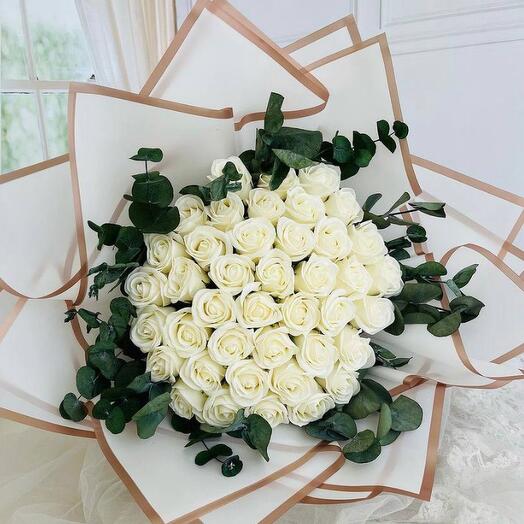 Bouquet of 51 white roses and eucalyptus