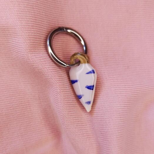 Mono earring "Carrot"