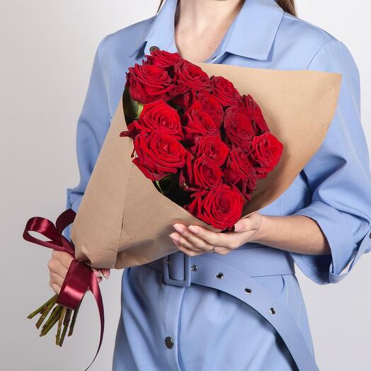 Bouquet of 15 red roses in craft