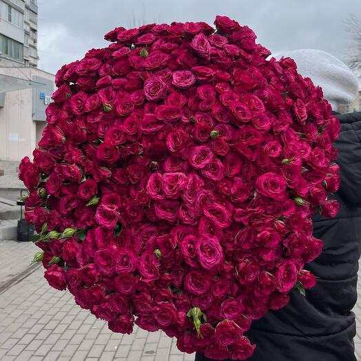Bouquet of 101 bush roses
