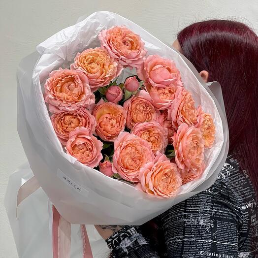 Пионовидные кустовые розы Джульетта букет