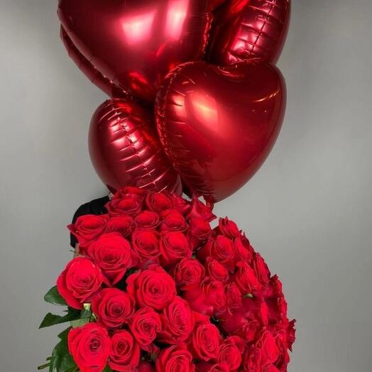Красные розы(51шт)с сердцем(7шт)
