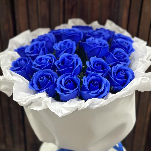 Букет синих мыльных роз