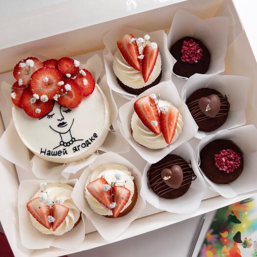 Бенто торт | 4 капкейка | 4 пирожных «картошка» «Нашей ягодке»