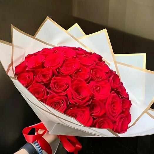 Ramo Clasico de 52 Rosas Rojas