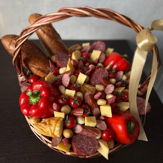 Мясной букет ; колбасный букет ; корзина из колбас ; мужской подарок ; мясная корзина ; папе мужу другу папе любимому