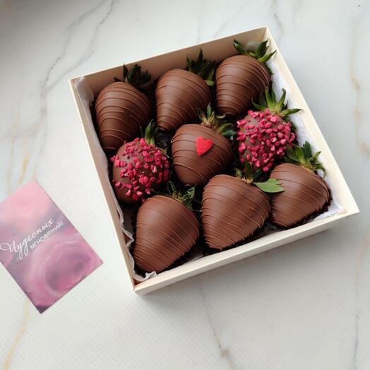 Fresas cubiertas de chocolate (9 piezas)