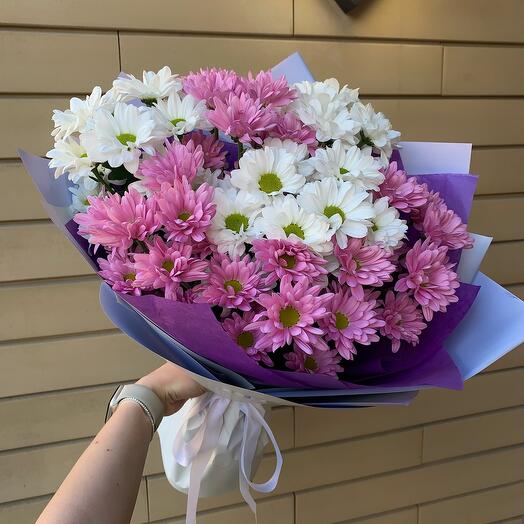 White and purple bush chrysanthemums in a delicate design