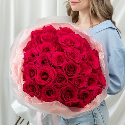 Розовые розы 35 штук Сибирис