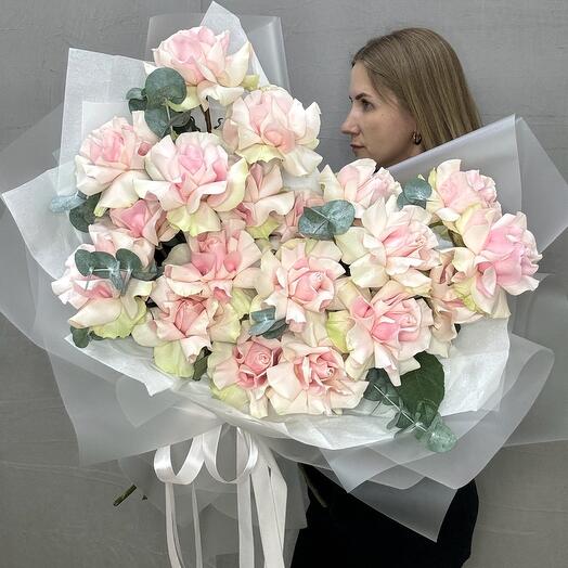Голландские стойкие розы огромный букет