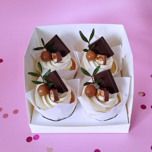 Капкейки 4 шт в подарок маме, папе, друзьям, бабушке, дедушке, сестре, брату, коллеге на день рождения