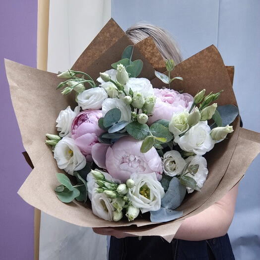 Букет из пионов, эустомы , эвкалипта, peony