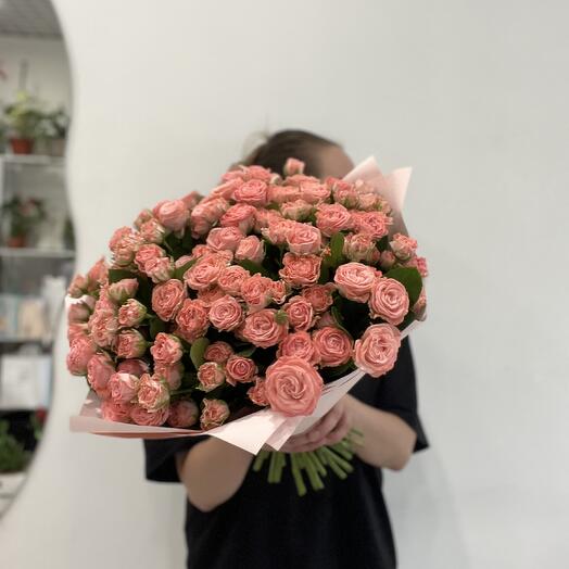 Букет из Кустовых роз 39 шт
