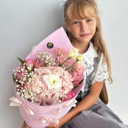 Розовый кулёк с бантиками