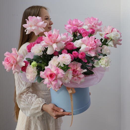 Розовый всплеск в коробке