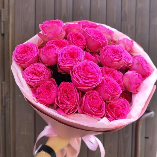 Букет пионовидных кустовых роз « Ягодный фреш»