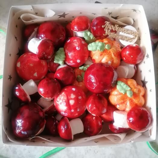 Зефирные грибы в коробке