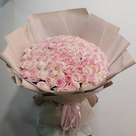 101 нежно розовая роза